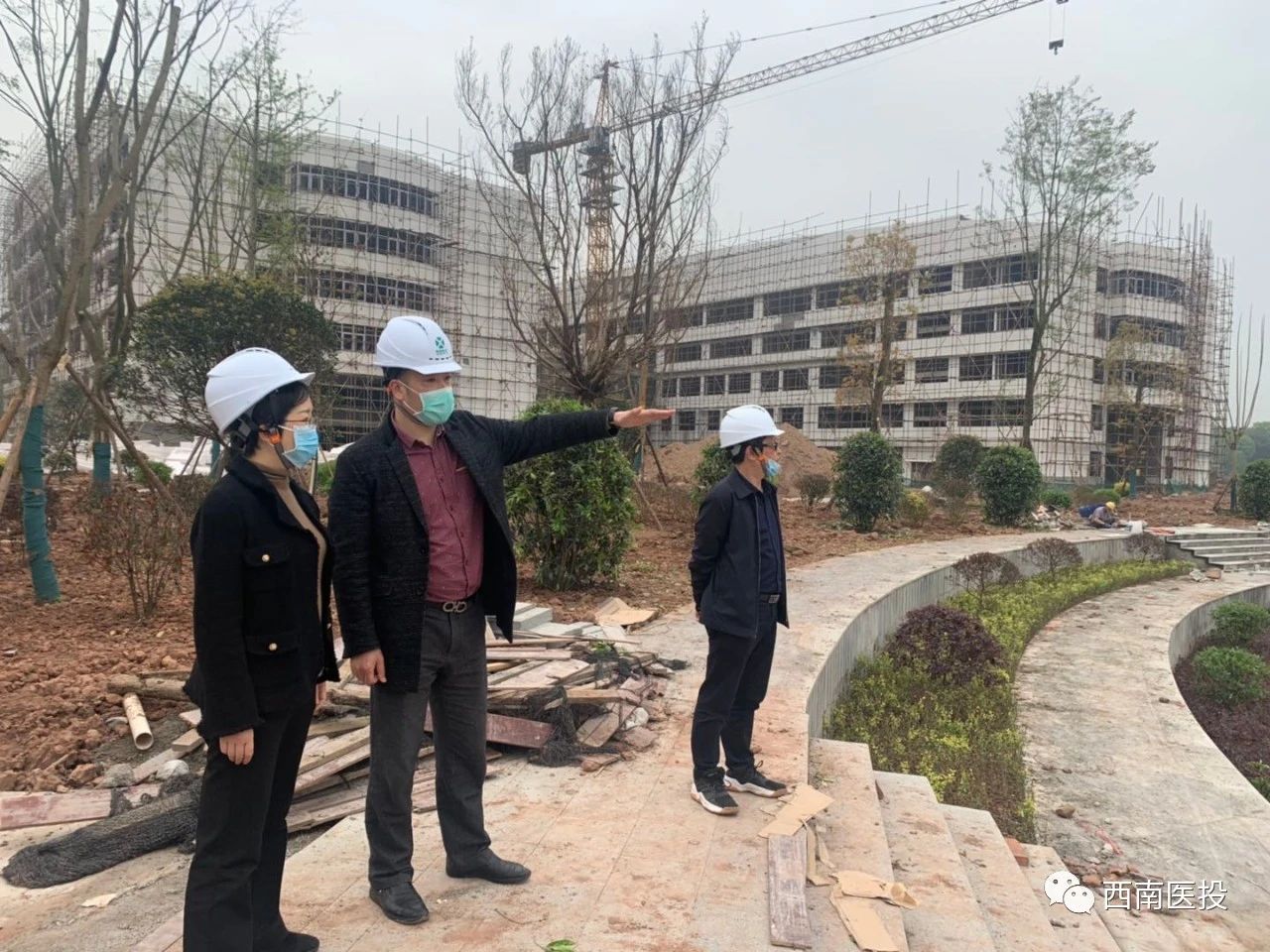 黃露董事長視察西南醫(yī)投醫(yī)學(xué)教育培訓(xùn)中心項目