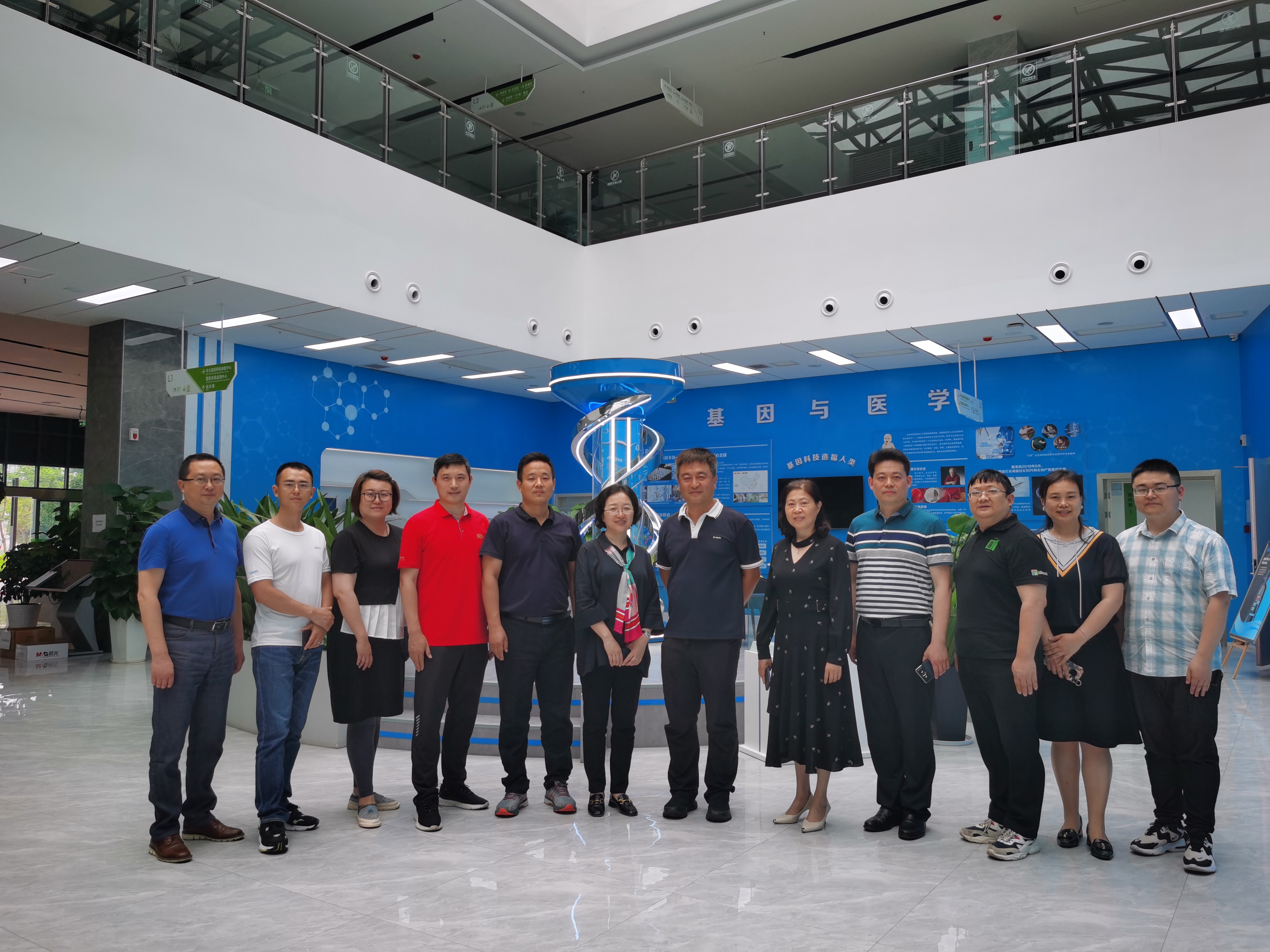 華大集團(tuán)執(zhí)行董事、首席運營官路軍率隊到西南醫(yī)投集團(tuán)調(diào)研